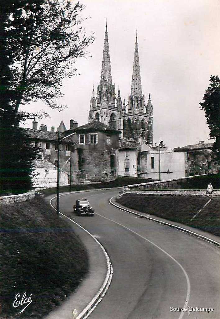 64 Bayonne Boulevard de la Cathedrale.jpg